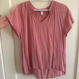 Old Navy pink V-neck blouse